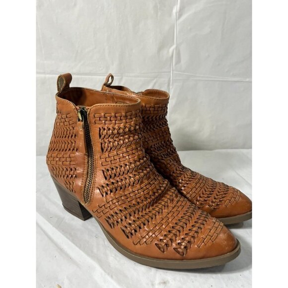 GAP Womens Woven Leather Ankle Bootie 8 British Tan Stacked Mid Heel Boho - Picture 2 of 12